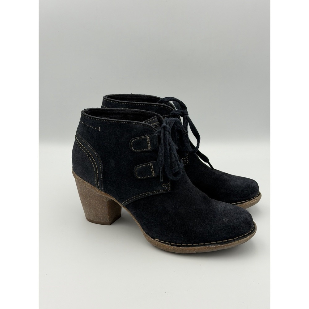 Clarks Dark Navy Midnight Dark Almost Black Suede Ankle Boots 8.5 M Block Heel